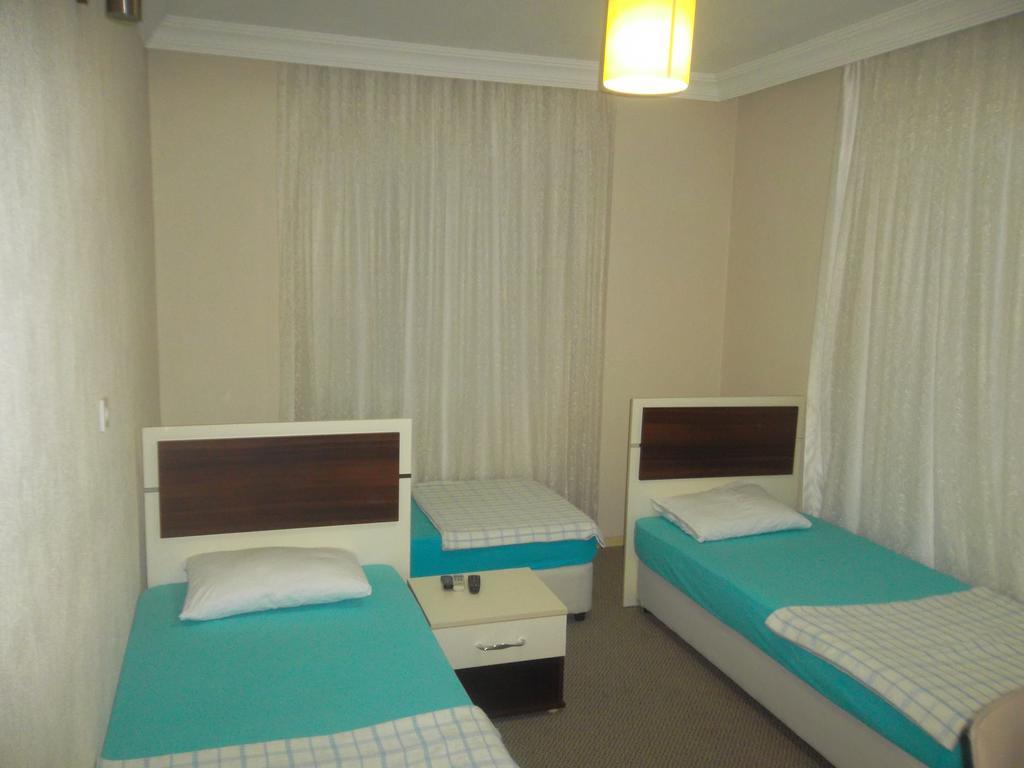 Konak Hotel Mut エクステリア 写真