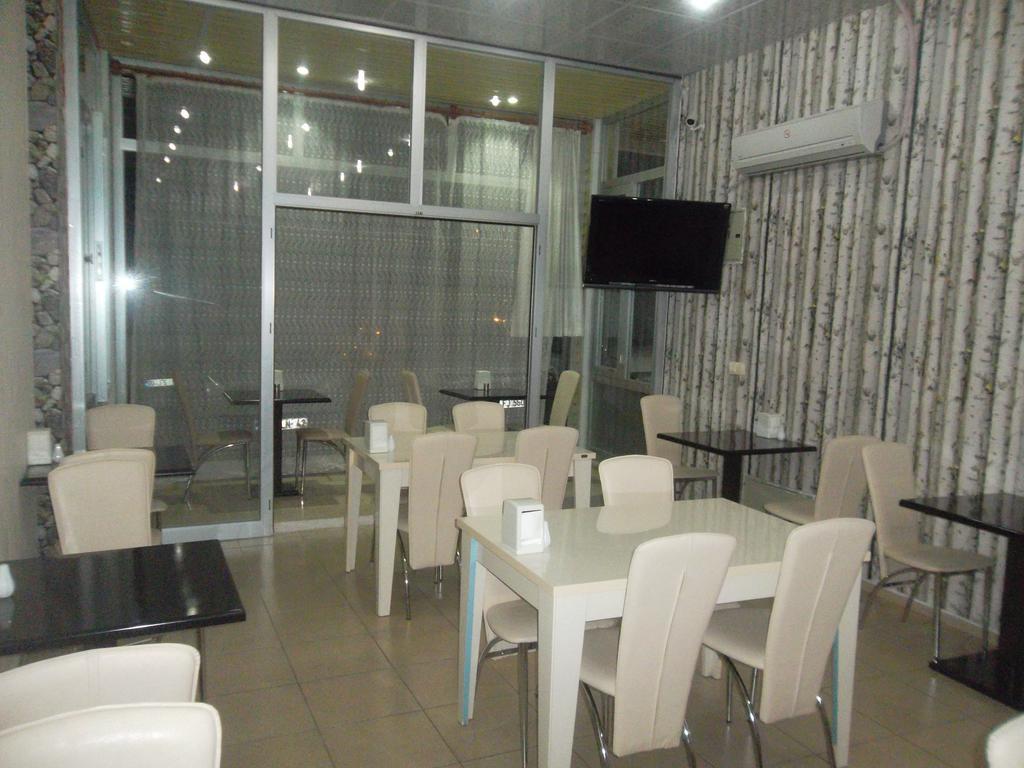 Konak Hotel Mut エクステリア 写真